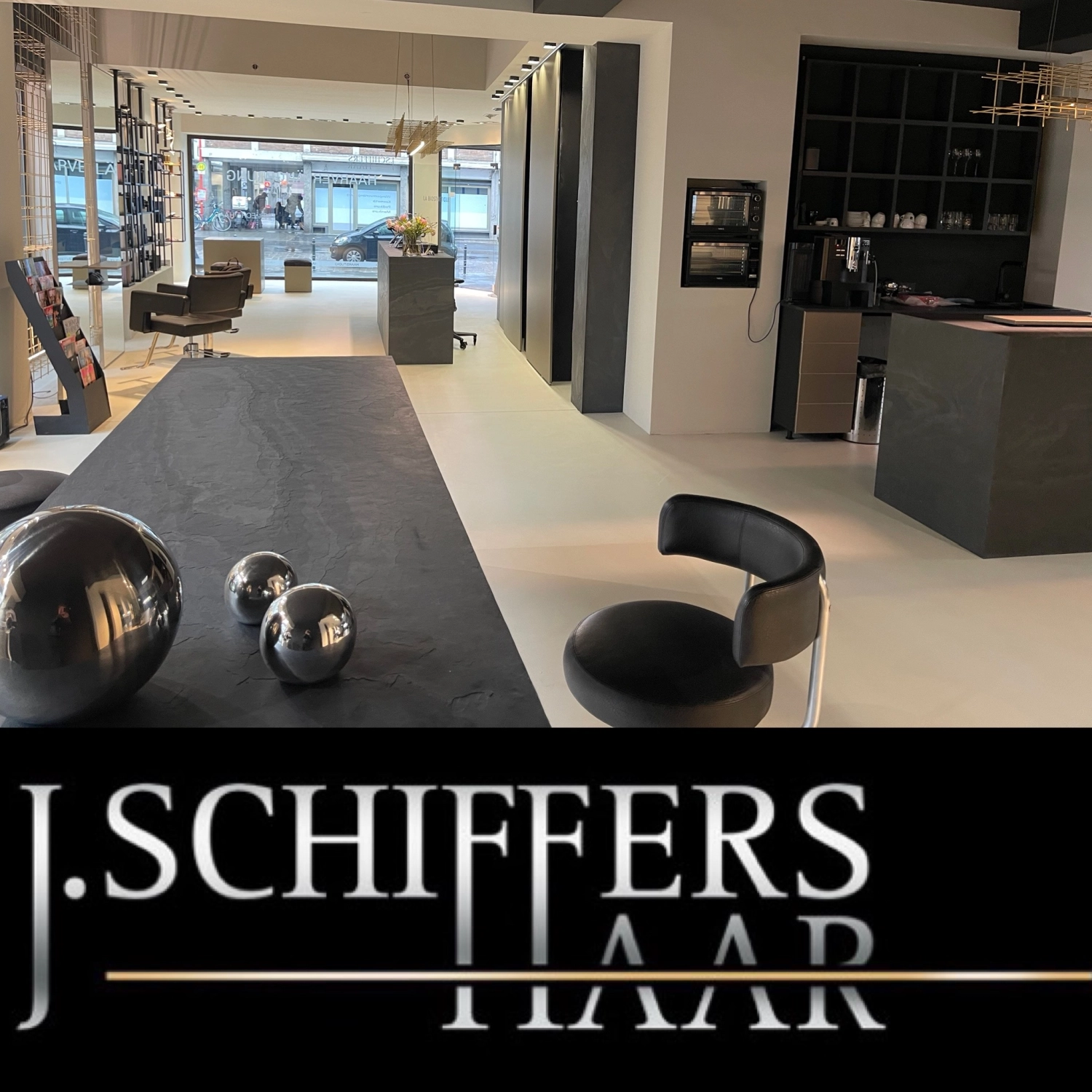 J. Schiffers Haar, Studio